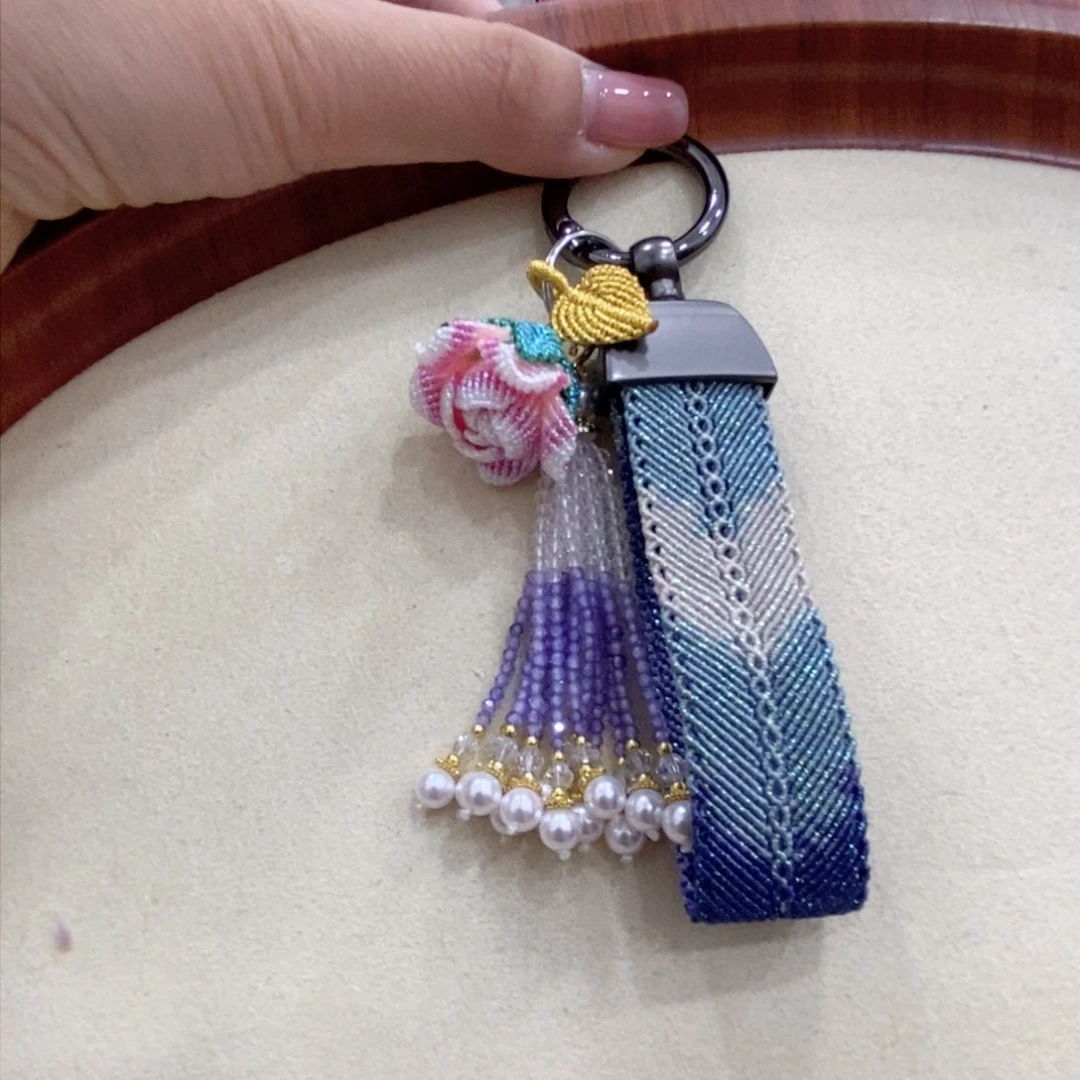 钥匙挂件手工编绳