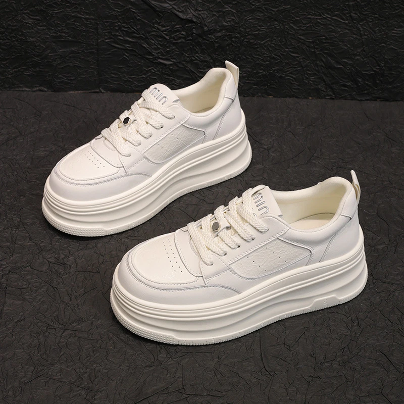 真皮厚底小白鞋女2025年春秋季新款百搭增高轻便舒适休闲运动板鞋