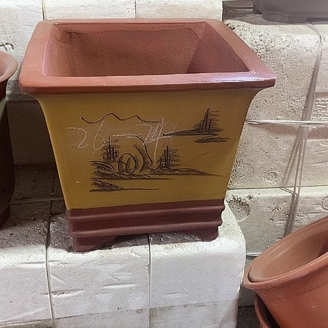 紫砂中国宜兴紫砂花盆，