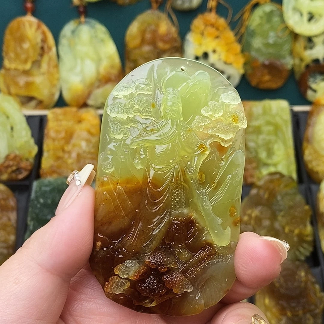 大***帅未镶嵌蛇纹石玉颈饰