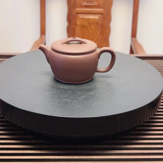 紫砂茶壶黄龙山底槽清半手工（170 cc）