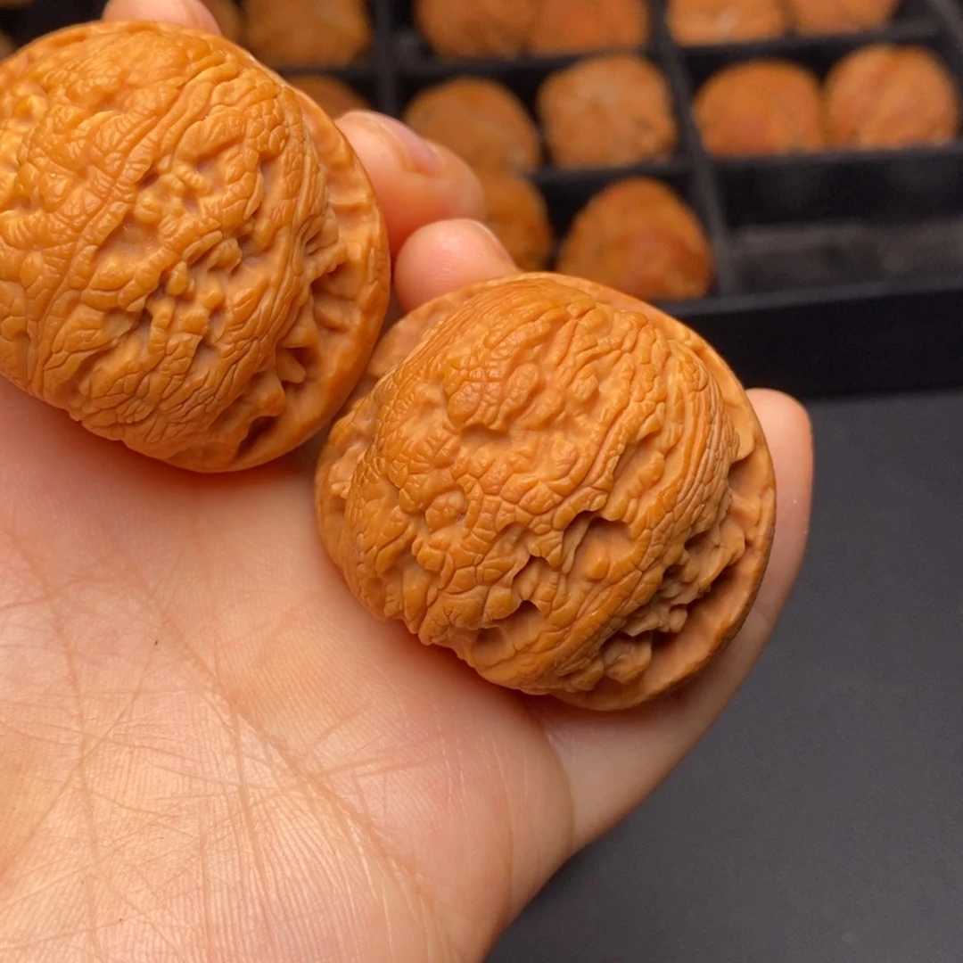 文玩核桃吊坠秦岭野生核桃