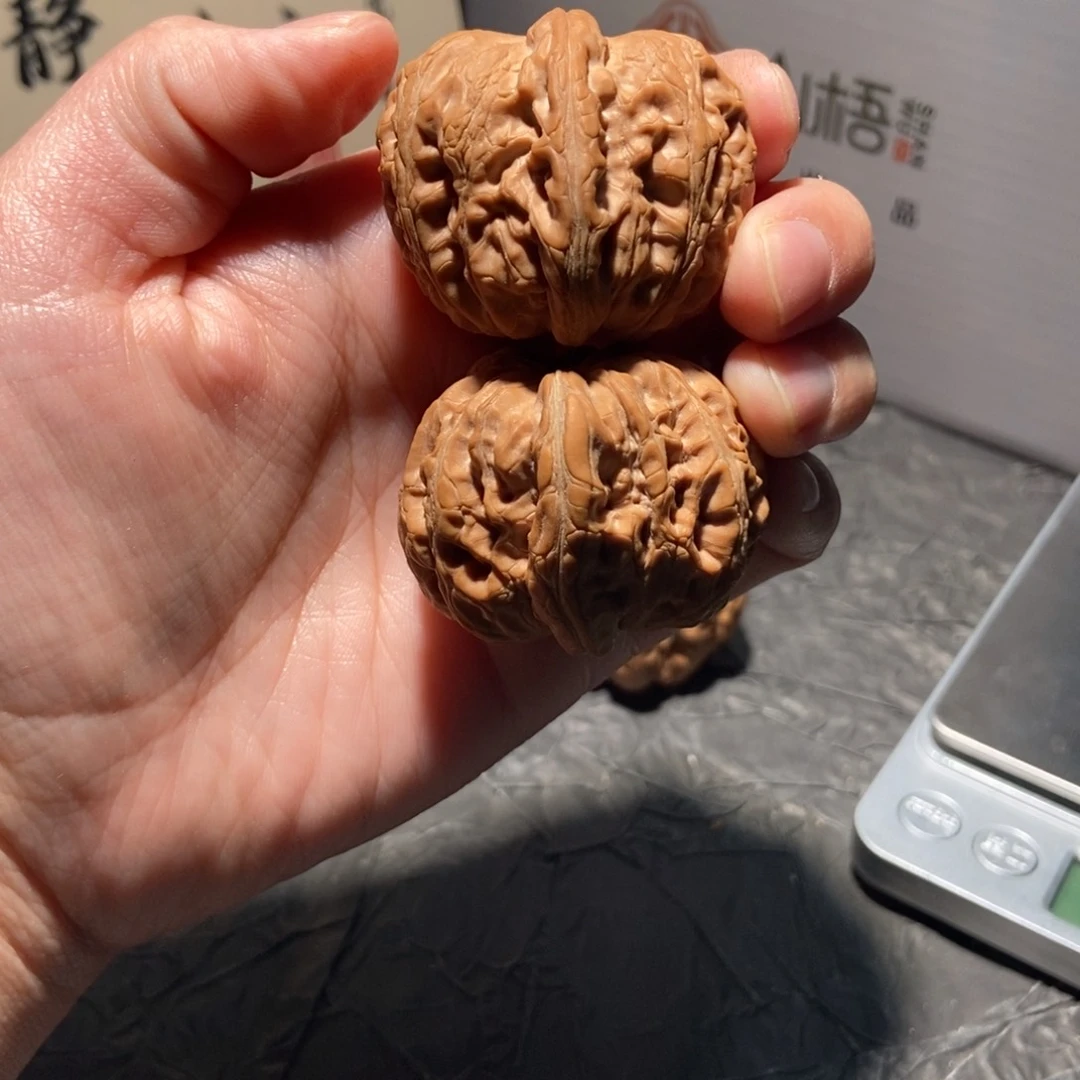 核桃把件万****发39全品元宝