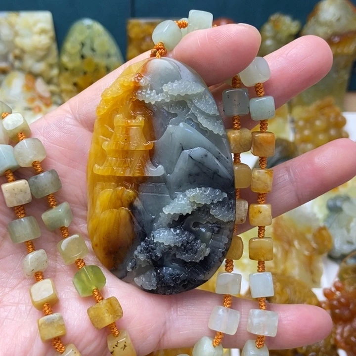 蛇纹石玉未镶嵌颈饰