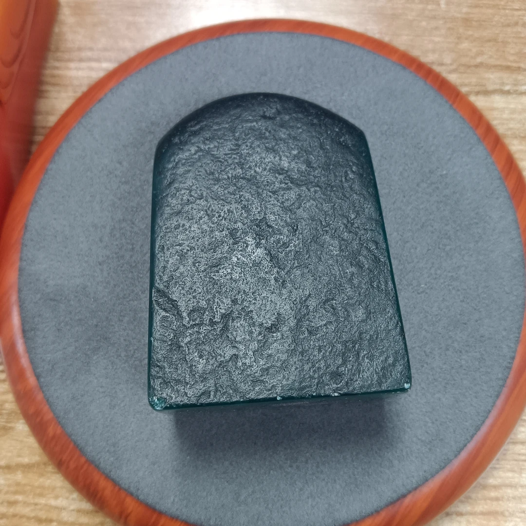 84号精品绿色摆件随机发