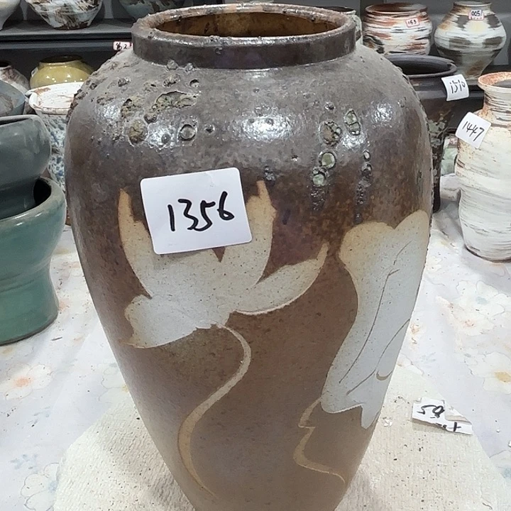 摆件高28，口9，无孔