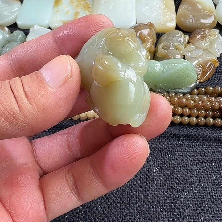 和田玉未镶嵌吊坠(不含链)