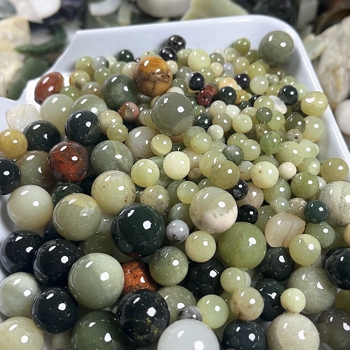 和田玉（糖玉）和田玉边角料9K金镶嵌鹰