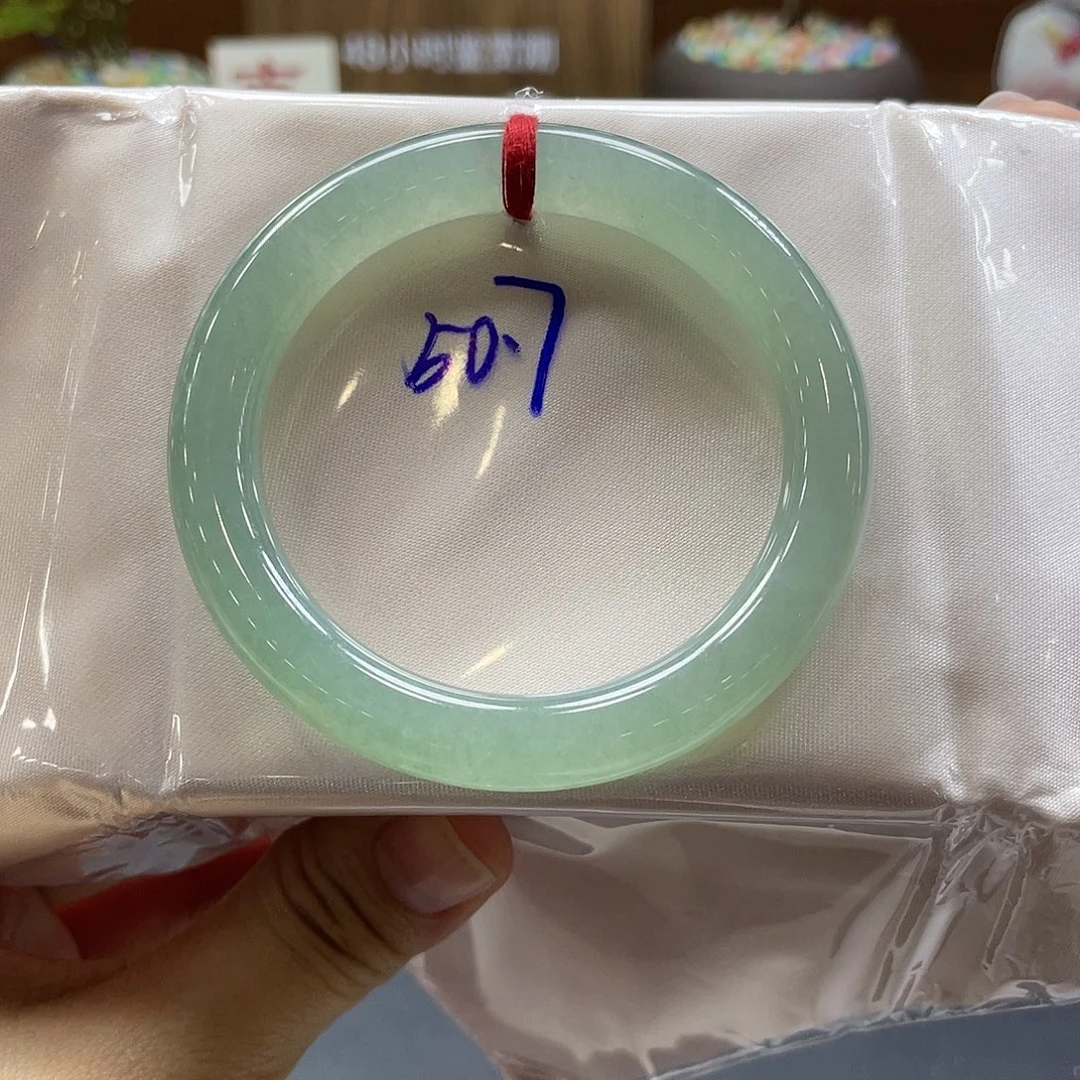 翡翠未镶嵌手镯33 号