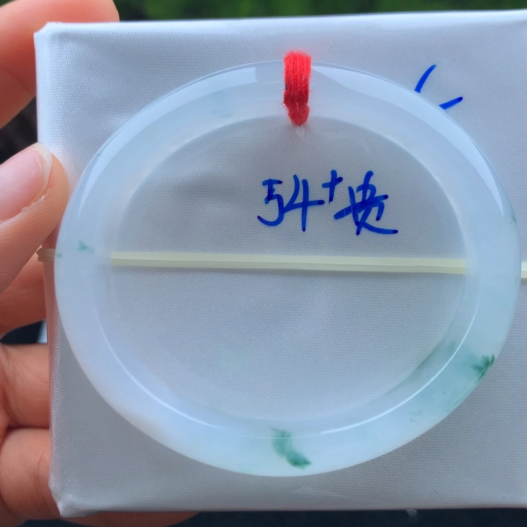 翡翠手镯未镶嵌手镯