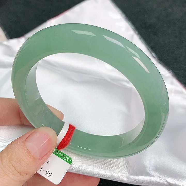 【闪购商品】翡翠手镯未镶嵌5556圈