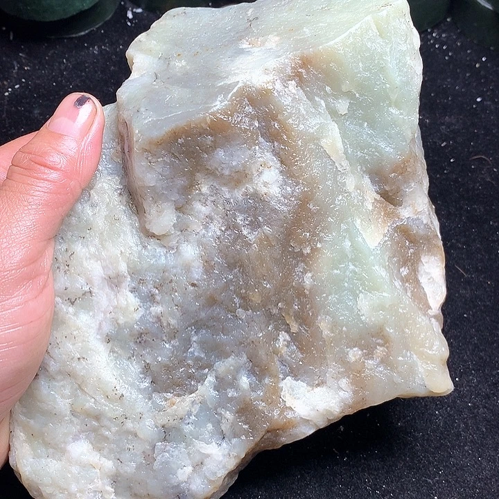 和田玉（糖玉）未镶嵌珠宝奇石