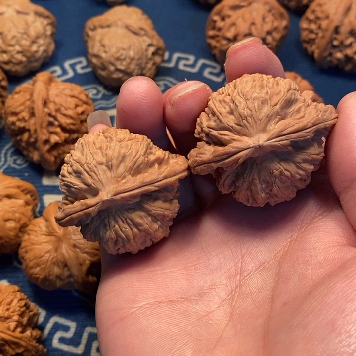 消***芒把件桃核全品白狮子