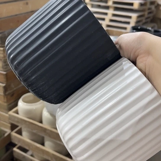 多肉绿植陶瓷花盆9.9包邮，有孔