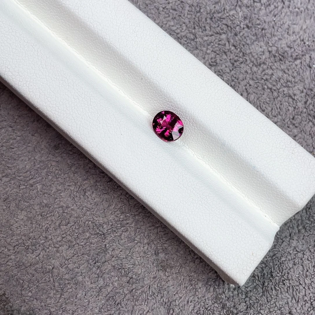 石榴石裸石未镶嵌1.68ct