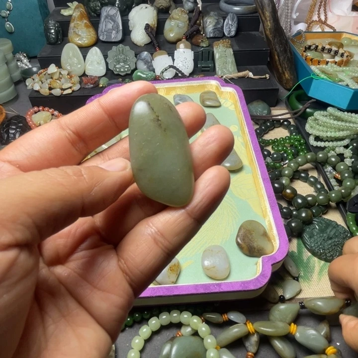 和田玉未镶嵌珠宝奇石