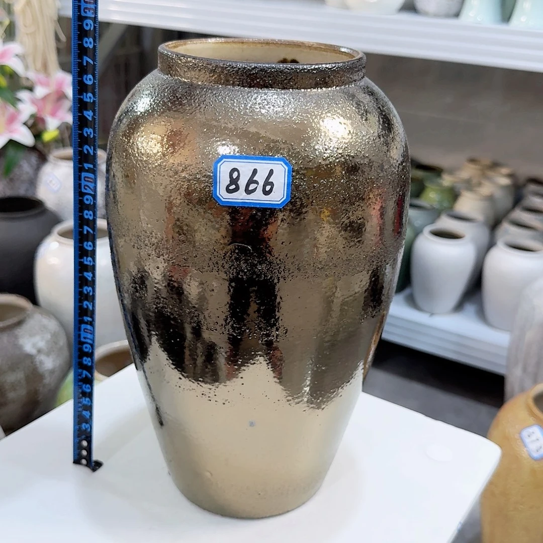866号陶瓷高29厘米微瑕一个