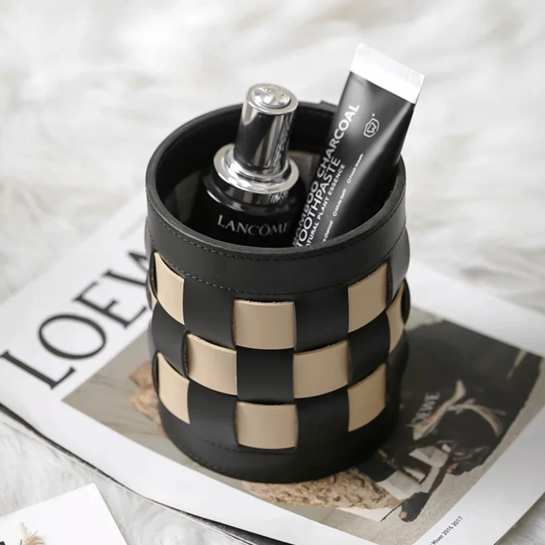 【春哥严选】笔筒化妆筒皮艺工艺摆饰高端轻奢家用化妆口红笔收纳筒