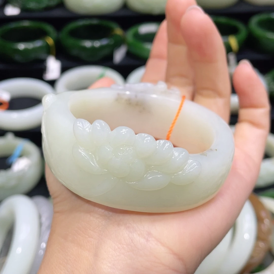 未镶嵌手镯和田玉72