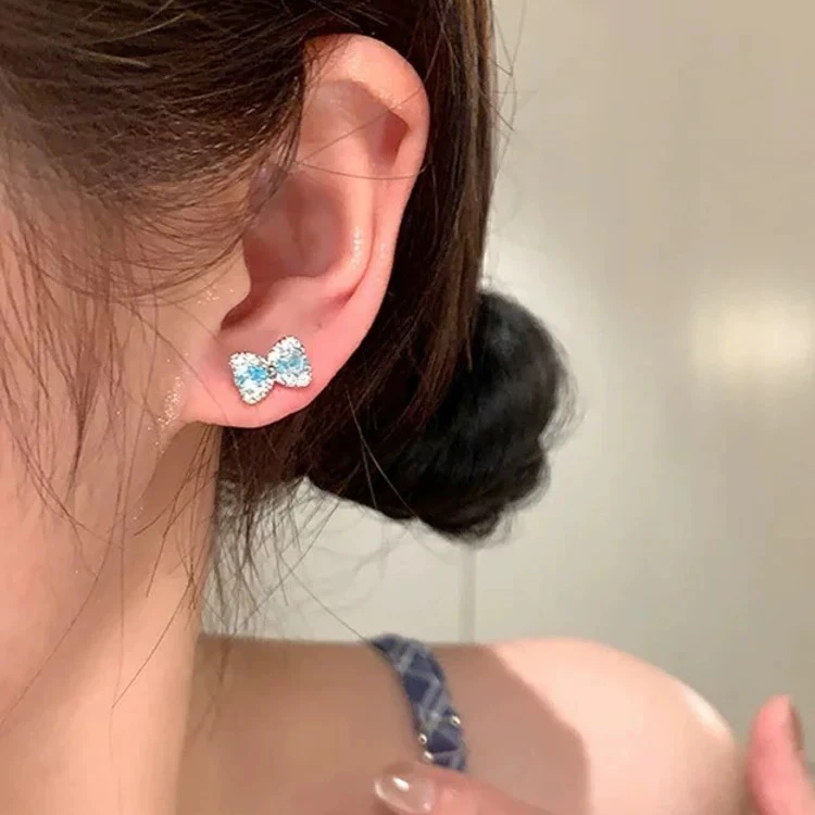 铜合金耳饰 蓝色蝴蝶结耳骨钉睡觉免摘气质精致耳饰百搭耳钉E1794