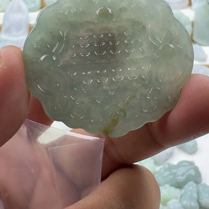 翡翠未镶嵌颈饰天然缅甸A货翡翠