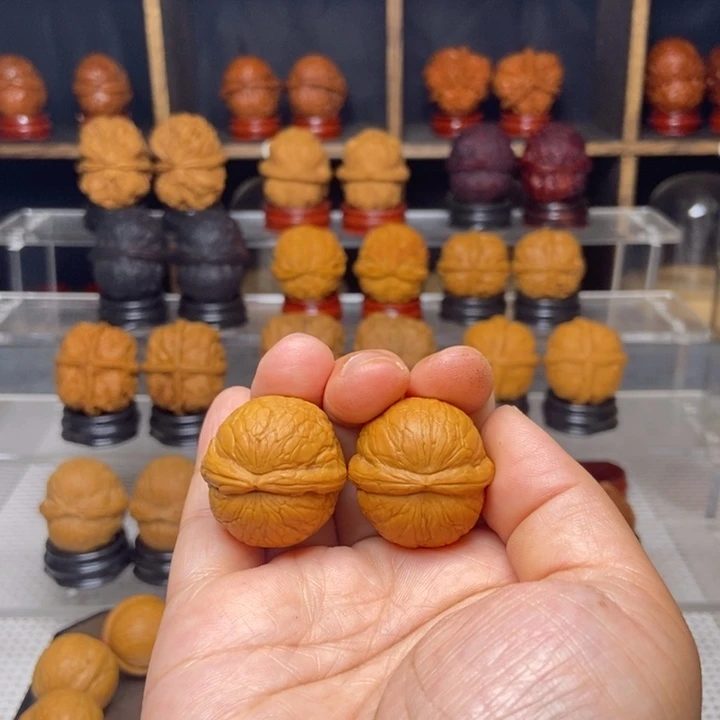 吊坠文玩核桃25蛇皮球