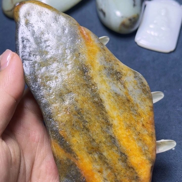 未镶嵌和田玉珠宝奇石