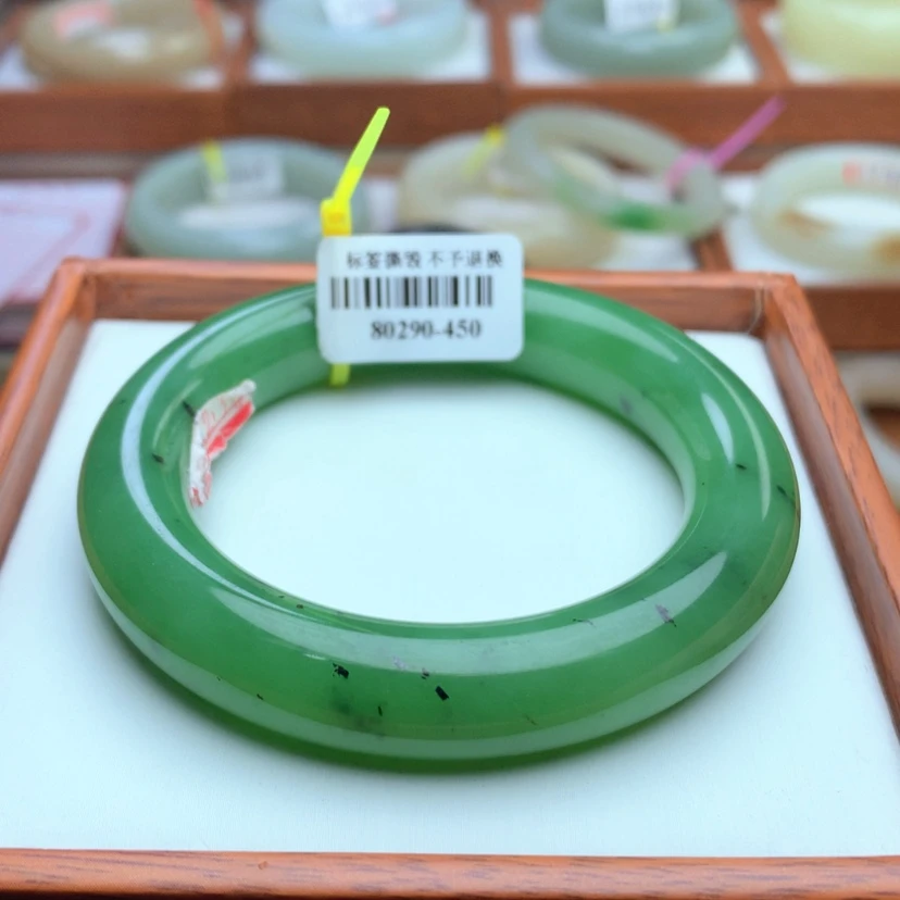 【闪购商品】和田玉手镯未镶嵌卖****姐54