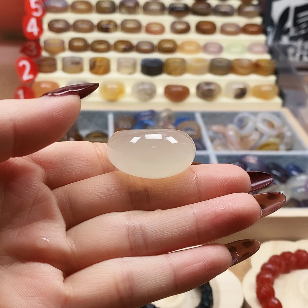 逸***佳玛瑙/玉髓未镶嵌戒指