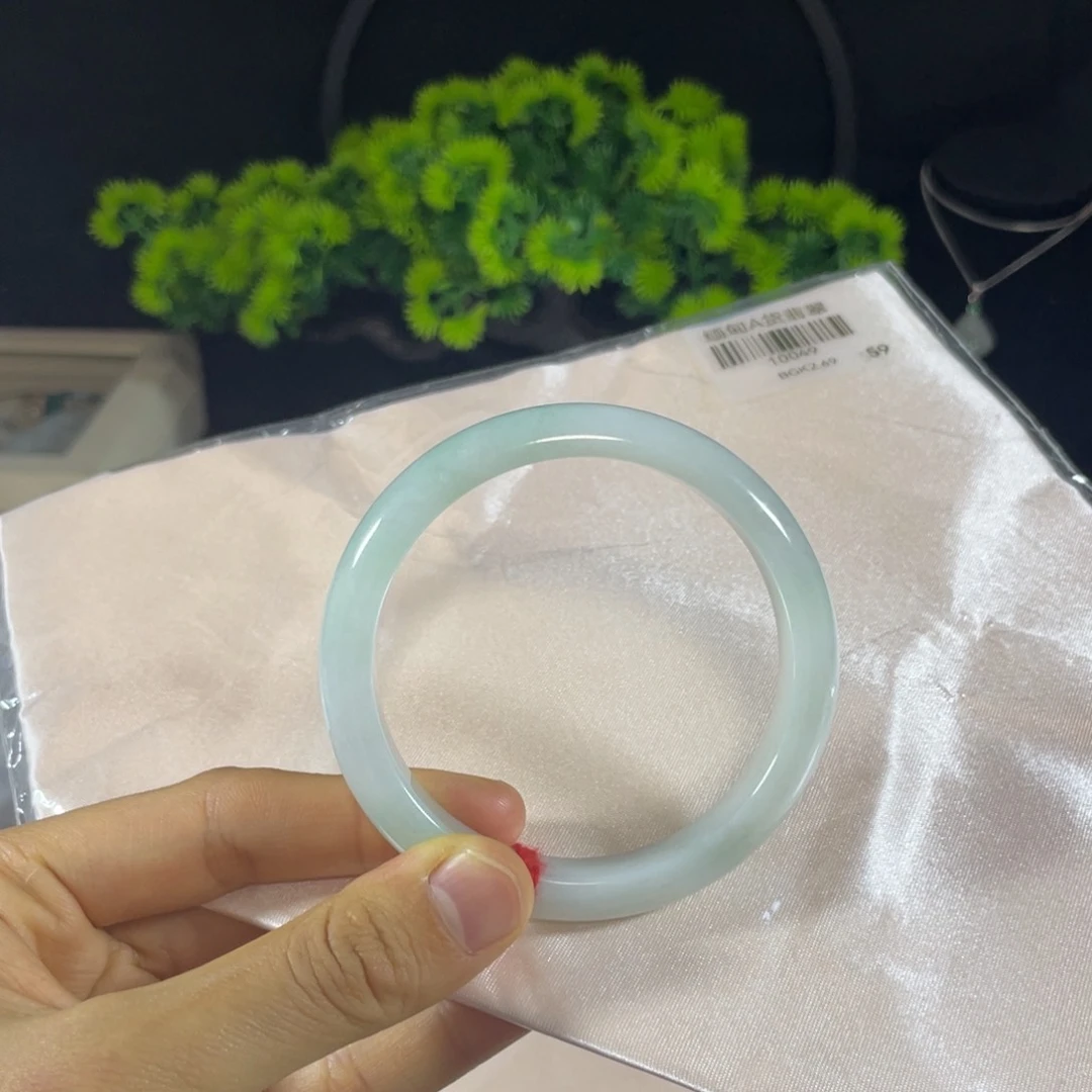 未镶嵌手镯翡翠天然翡翠手镯