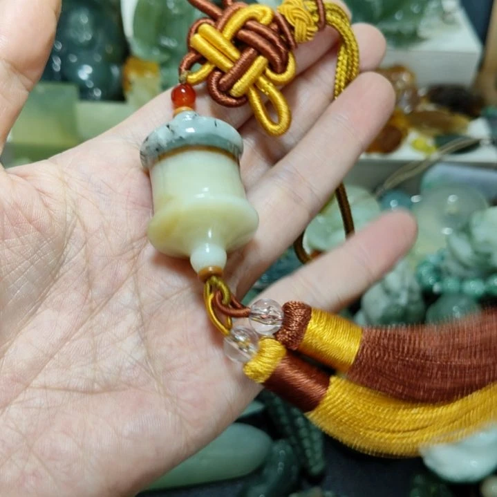 岫玉未镶嵌车挂挂坠两用