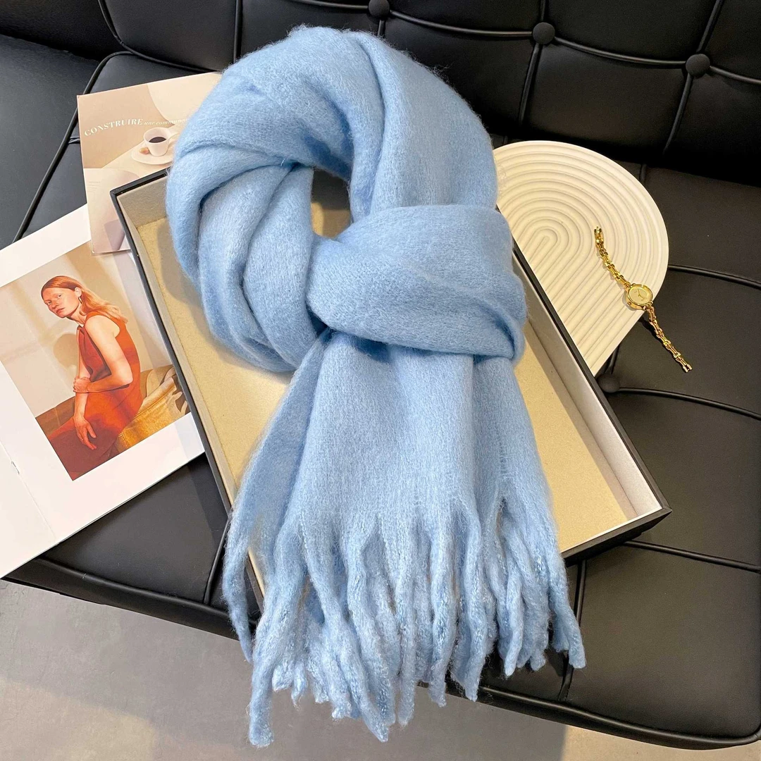 冰岛海盐蓝色围巾女秋冬季新品马海毛纯色百搭围脖保暖仿羊绒披肩