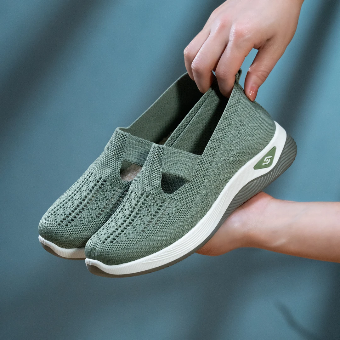 妈妈鞋春夏季新款网面透气舒适防滑软底老人鞋女舒适中老年健步鞋