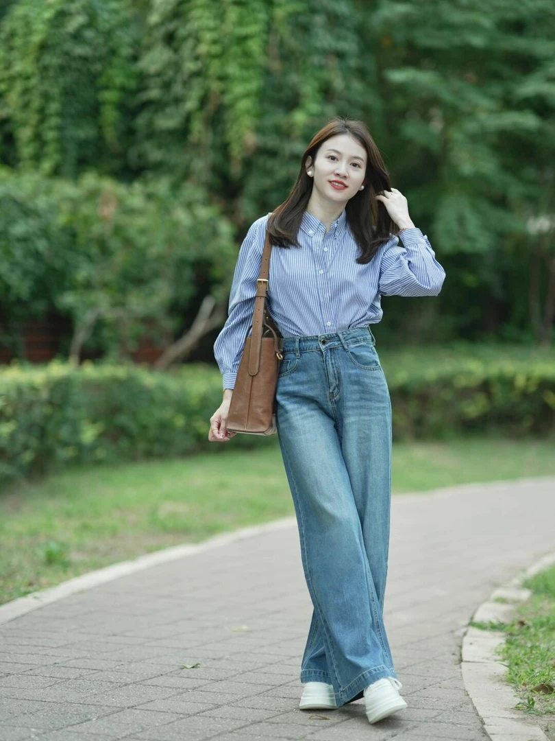 【经典时光】蓝色条纹衬衫高级感正肩通勤叠穿上衣牛仔裤套装