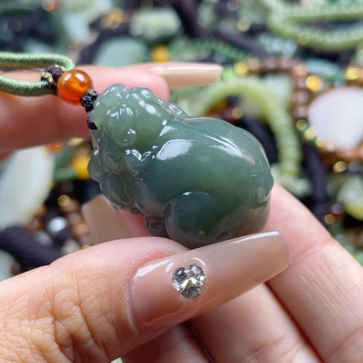 和田玉颈饰未镶嵌