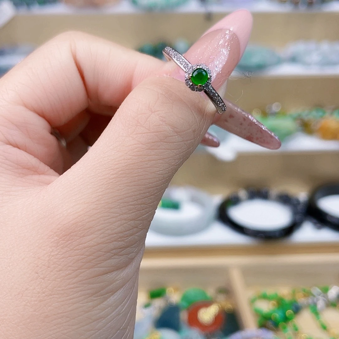 翡翠未镶嵌手链戒指