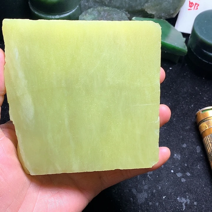 和田玉（糖玉）未镶嵌珠宝奇石