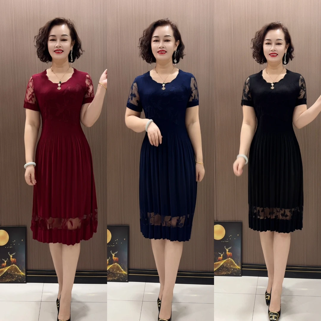 KW时尚遮肚洋气优雅夏季气质褶皱连衣裙