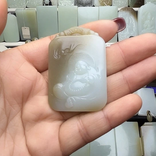 颈饰未镶嵌和田玉