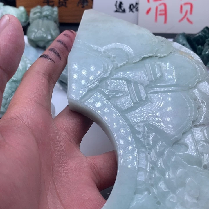 翡翠未镶嵌颈饰保真天然a货翡翠