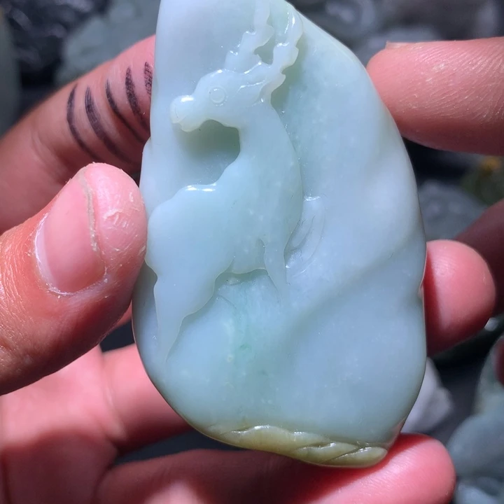 翡翠未镶嵌颈饰保真天然a货翡翠