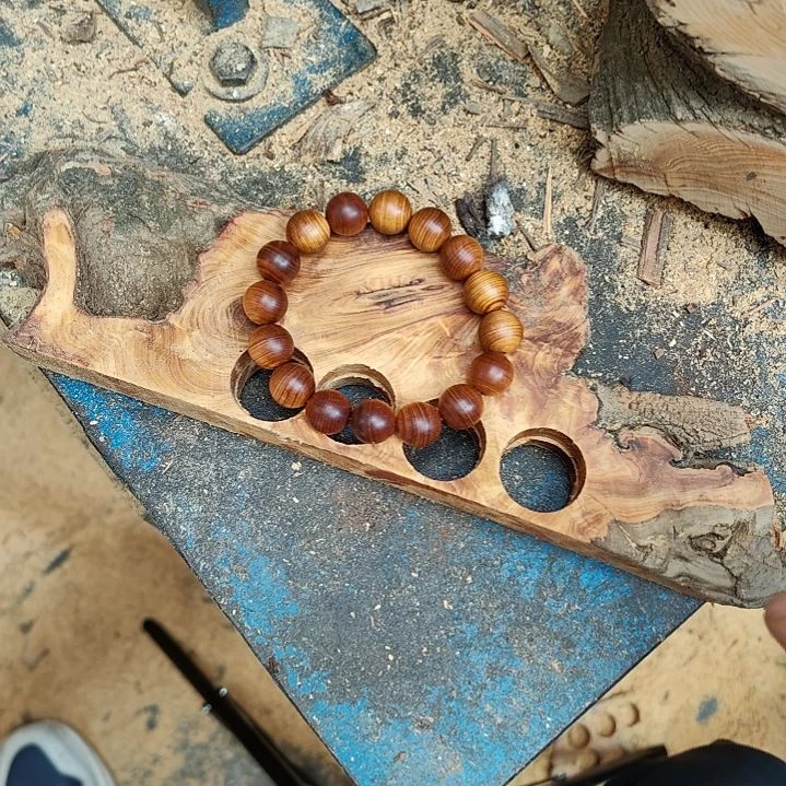 峰**仞太行崖柏手工艺品