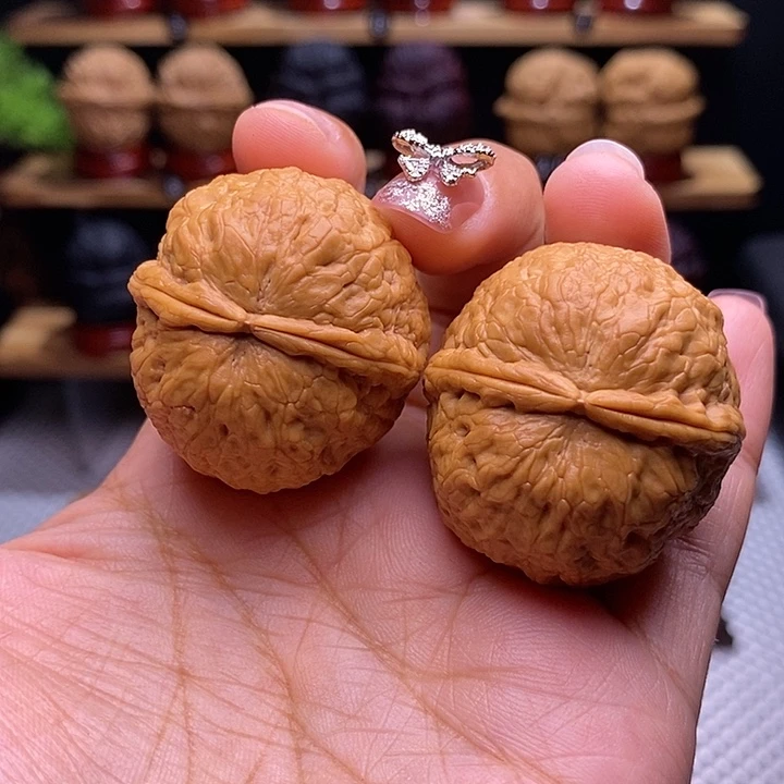 文玩核桃把件蛇皮球5