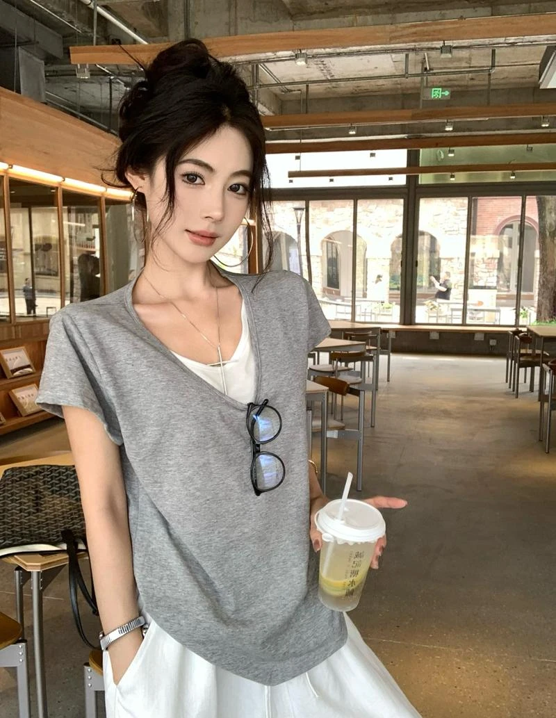 韩版小众设计感撞色假两件V领宽松显瘦洋气百搭正肩短袖t恤女夏
