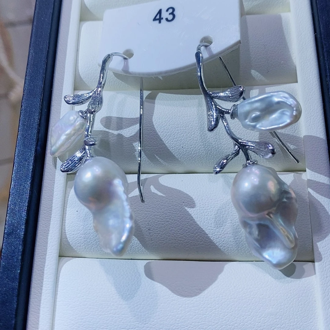 淡水珍珠银S925镶嵌耳饰