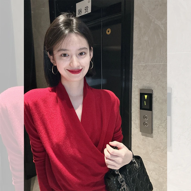 独特漂亮红色交叉小衫外出毛衣女冬季穿搭内搭针织衫设计小众上衣