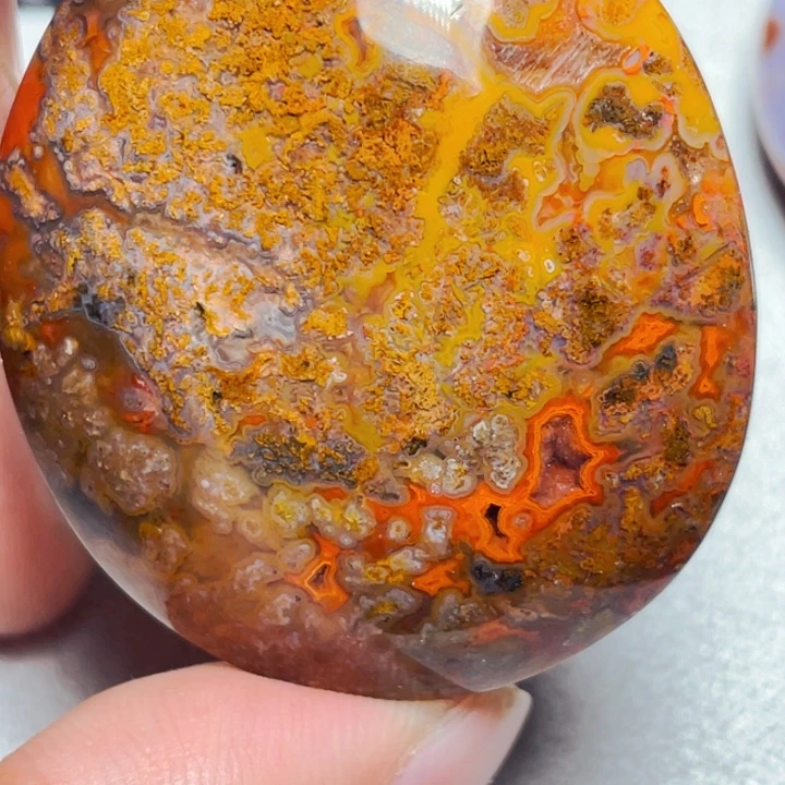 鸢***天玛瑙/玉髓未镶嵌玛瑙