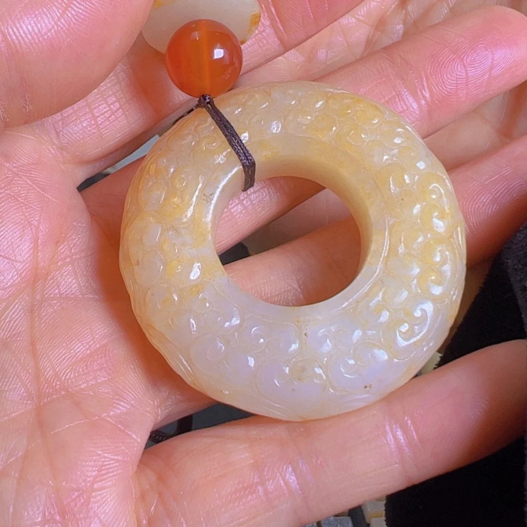 和田玉挂件未镶嵌裤***洞