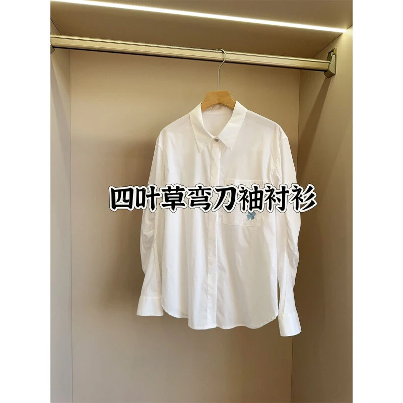 春新款女装经典百搭宽松休闲四叶草白衬衫女