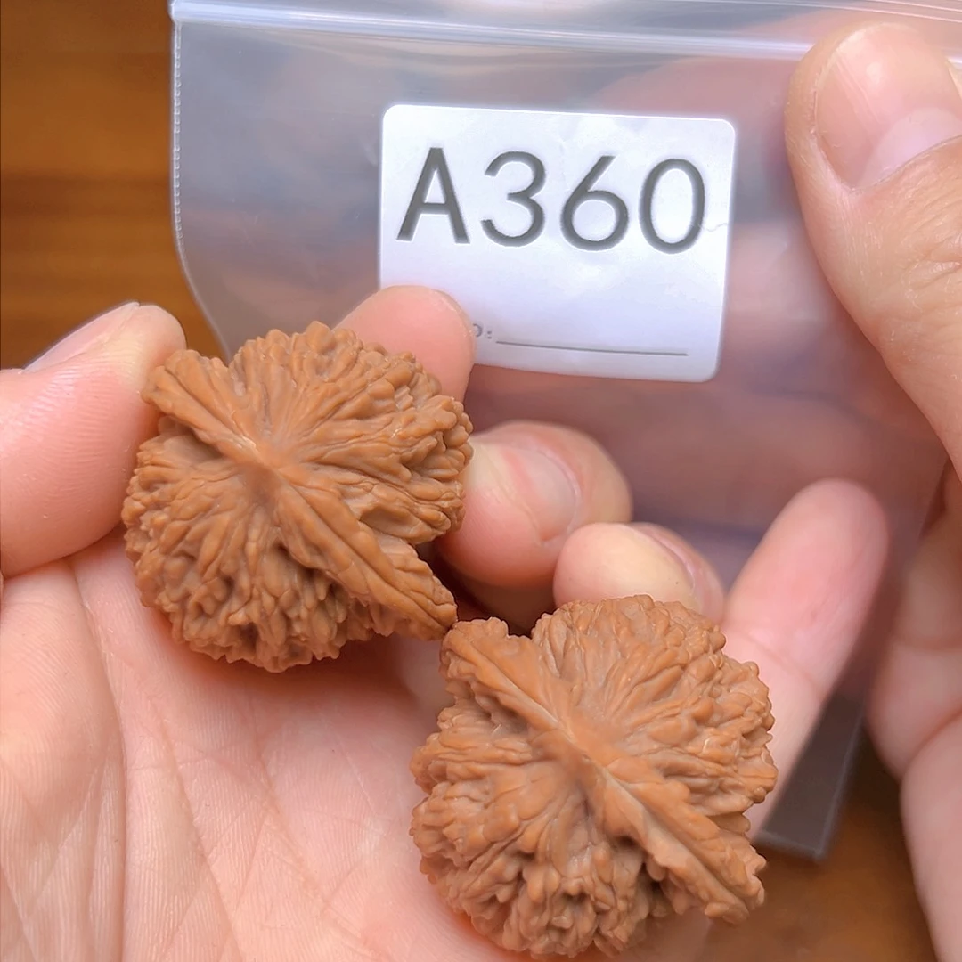 文玩核桃吊坠40虎头